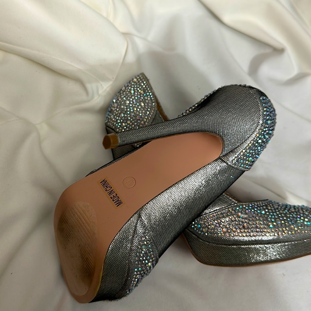 Heels - Picture 4 of 5